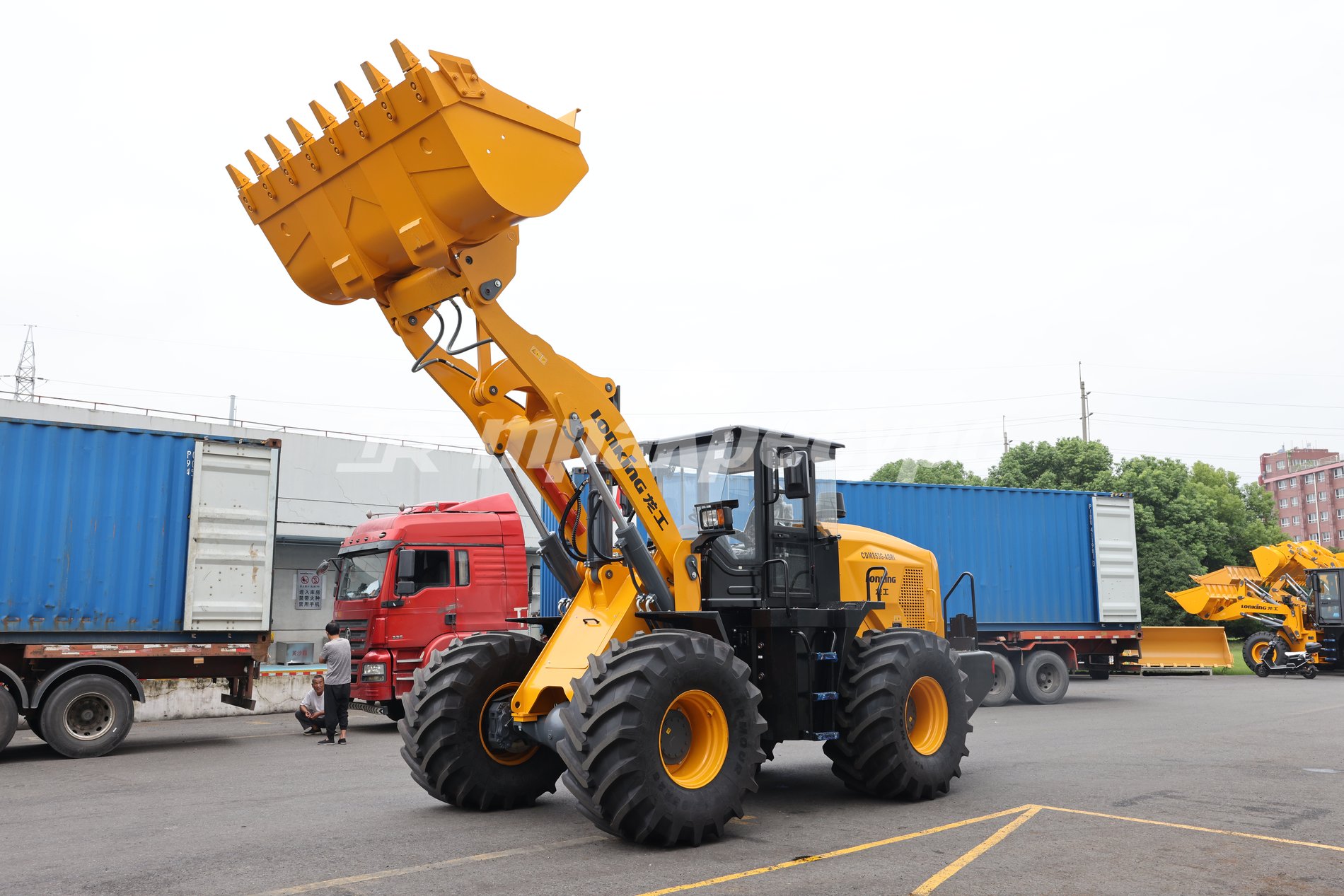 liftnet:gallery:/media/original_images/CDM853G-AGRI_2.JPG