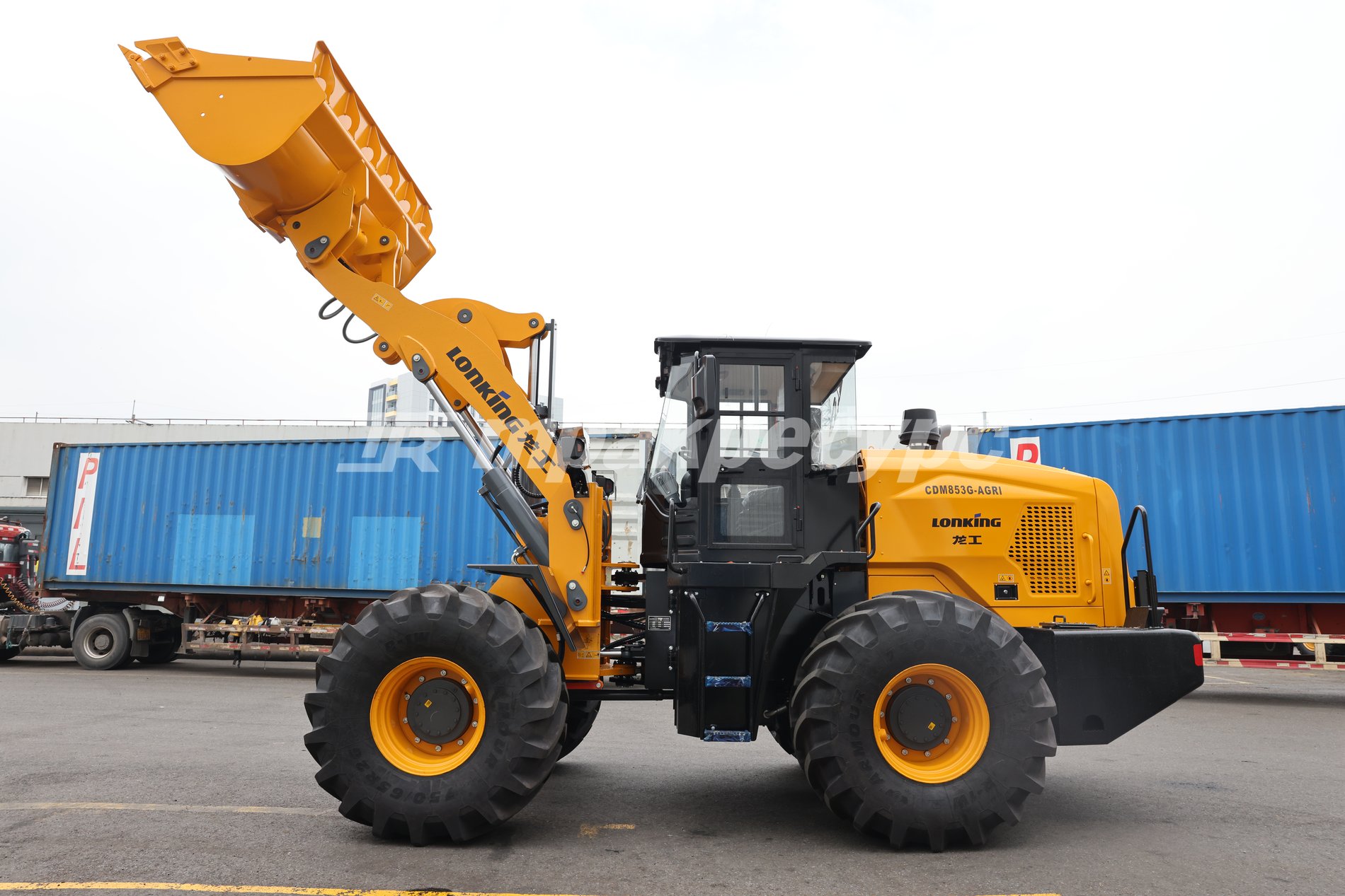 liftnet:gallery:/media/original_images/CDM853G-AGRI_1.JPG