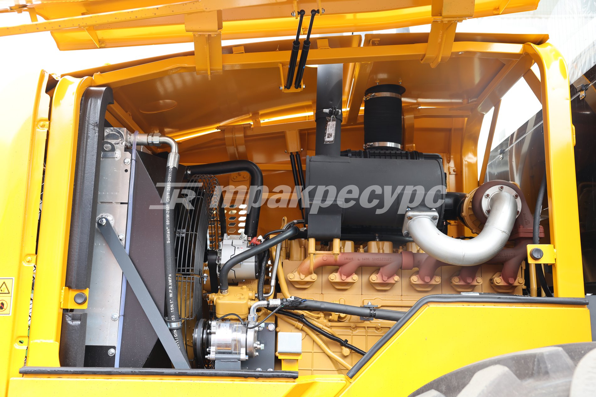 liftnet:gallery:/media/original_images/CDM853G-AGRI_10.JPG