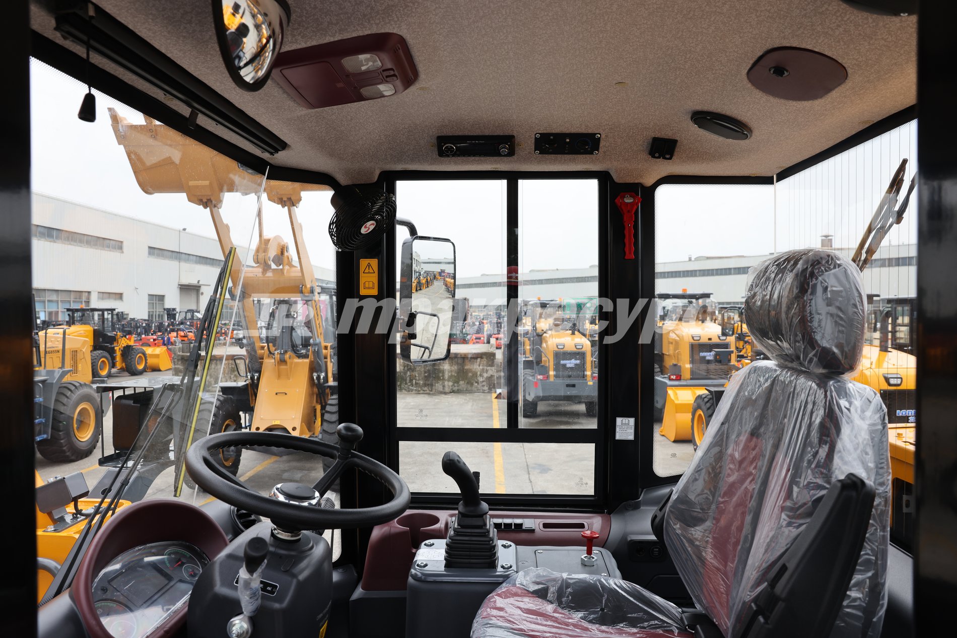 liftnet:gallery:/media/original_images/CDM856G-AGRI_10.JPG