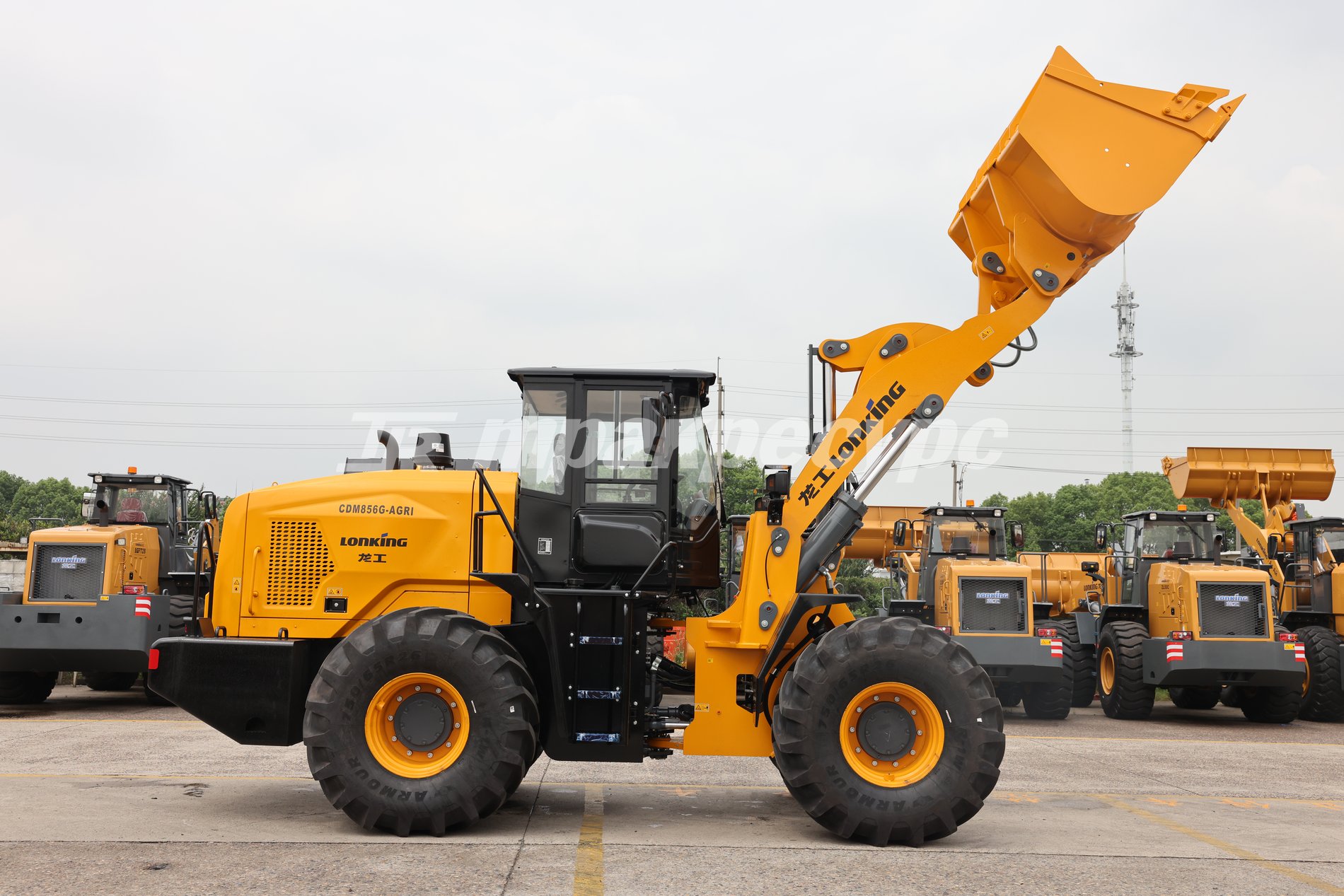 liftnet:gallery:/media/original_images/CDM856G-AGRI_5.JPG