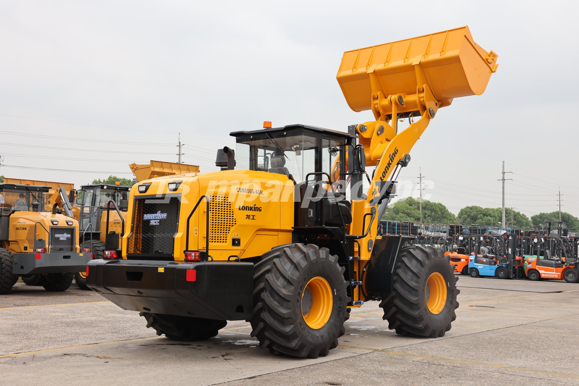 liftnet:gallery:/media/original_images/CDM856G-AGRI_6.JPG