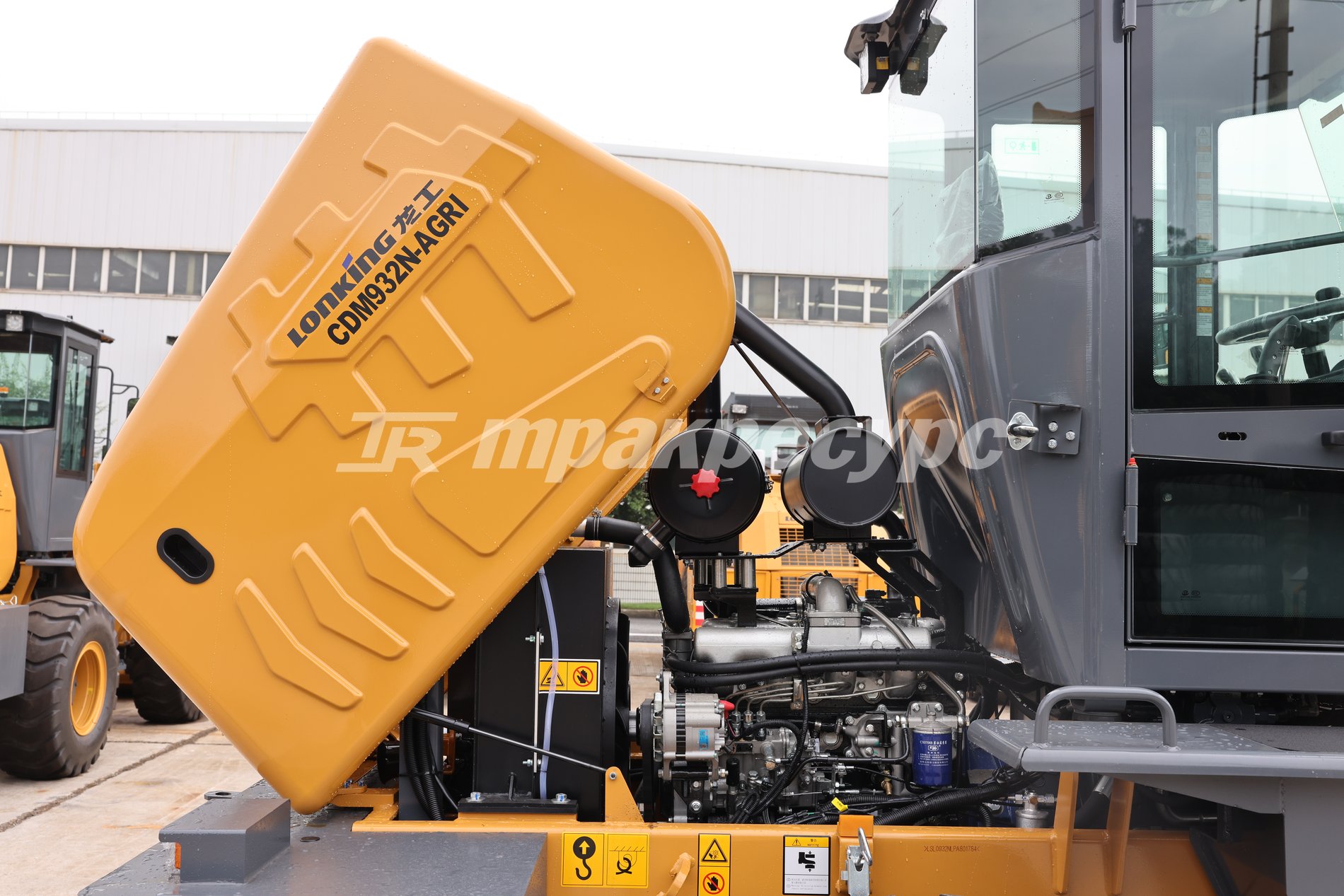 liftnet:gallery:/media/original_images/CDM932N-AGRI_11.JPG