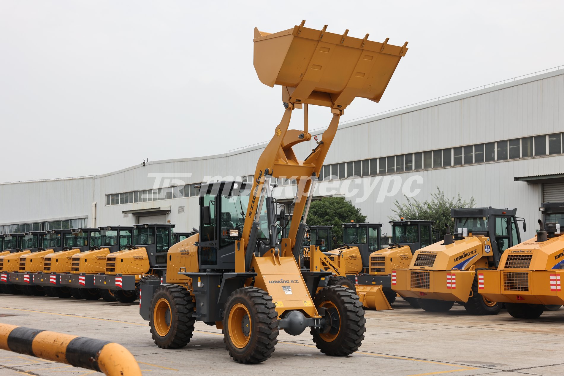 liftnet:gallery:/media/original_images/CDM936N-AGRI_4.JPG