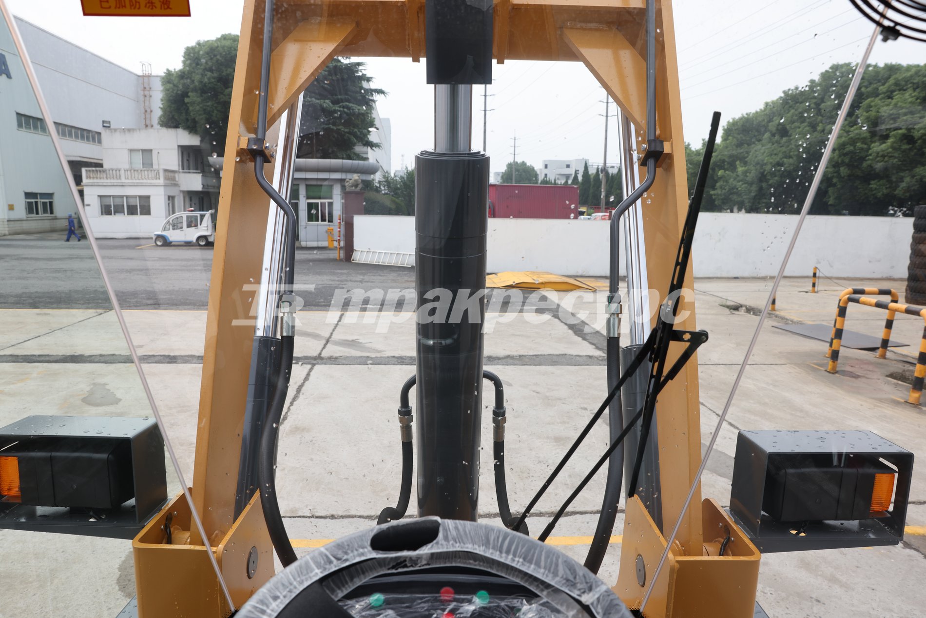 liftnet:gallery:/media/original_images/CDM936N-AGRI_15.JPG