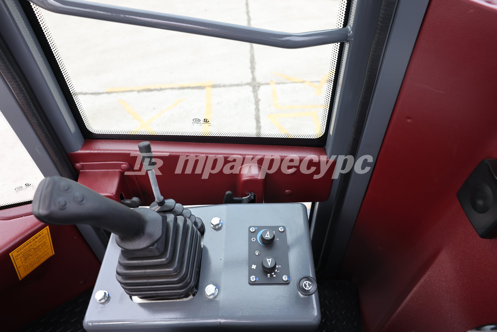 liftnet:gallery:/media/original_images/CDM936N-AGRI_16.JPG