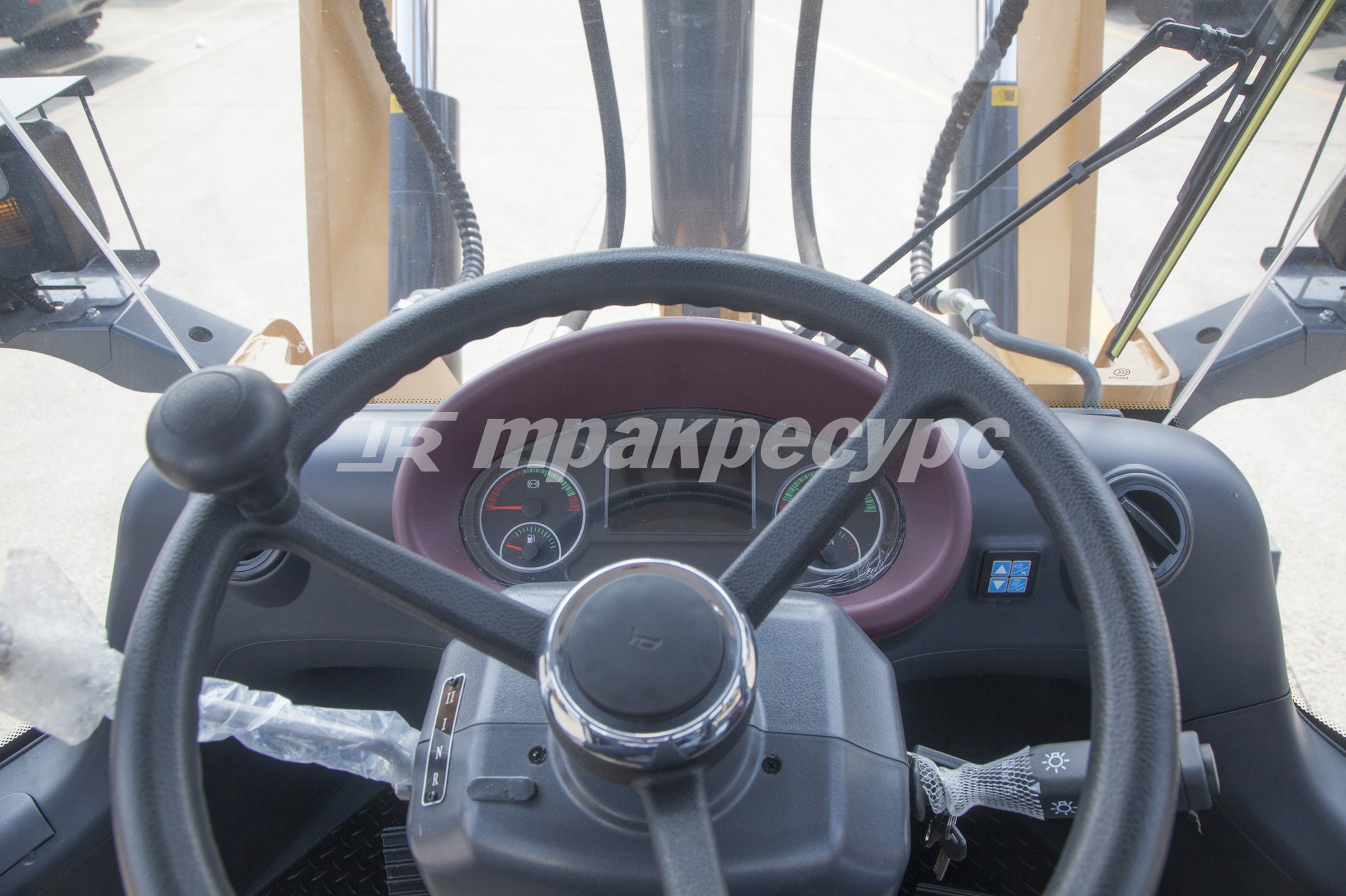 liftnet:gallery:/media/original_images/LG833G-AGRI_14.jpg