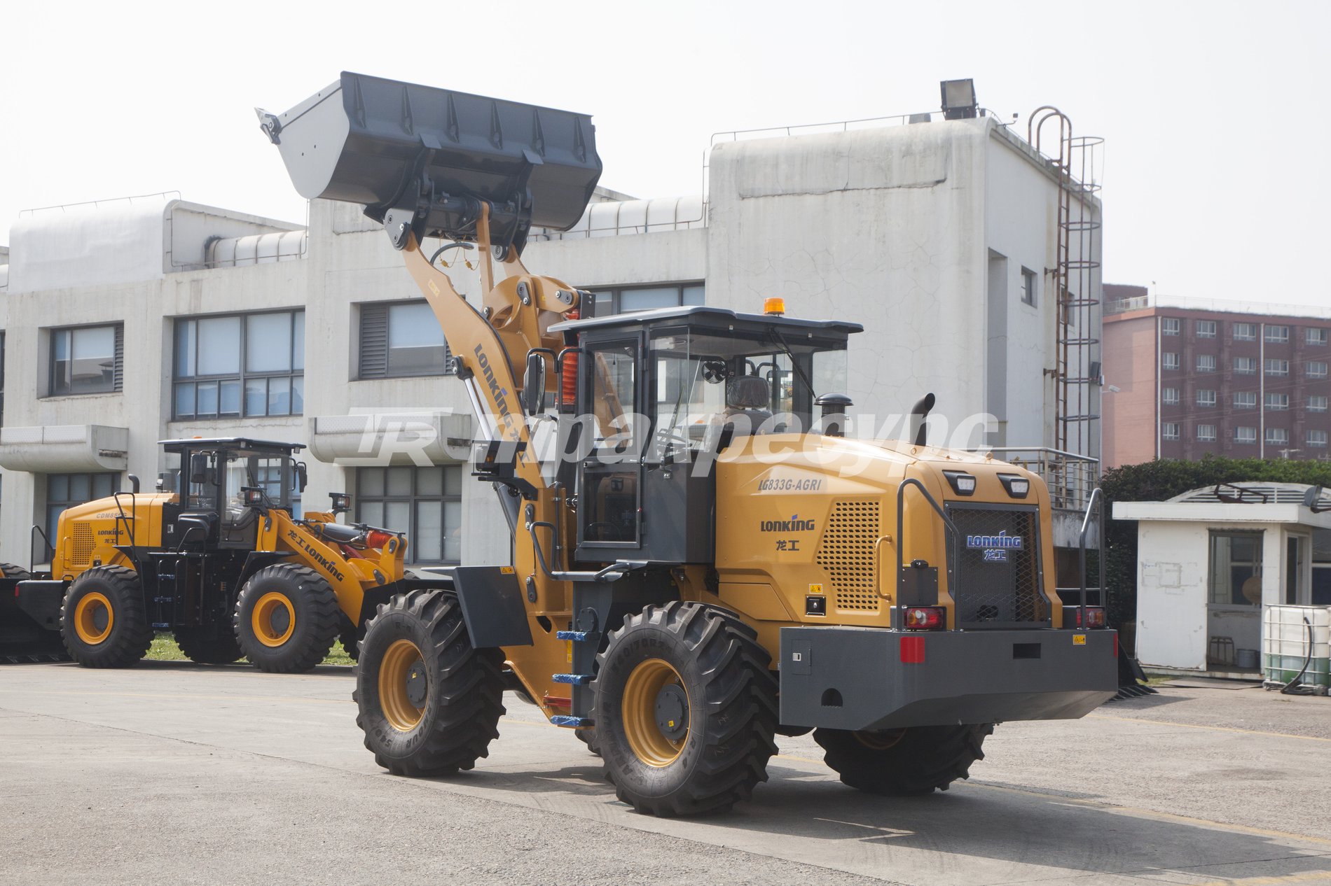 liftnet:gallery:/media/original_images/LG833G-AGRI_8.jpg