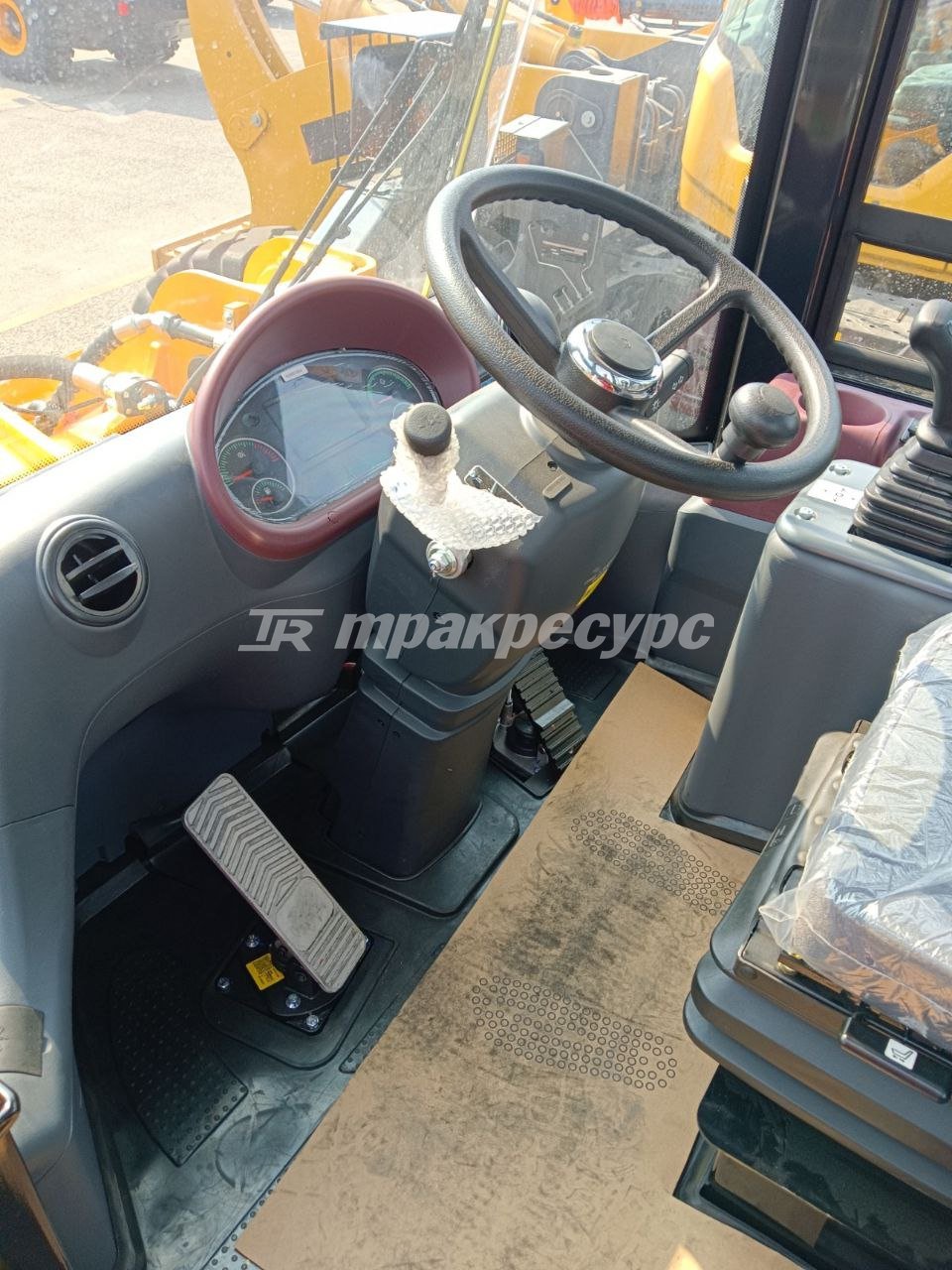 liftnet:gallery:/media/original_images/LG855GB_AGRI_9.jpg
