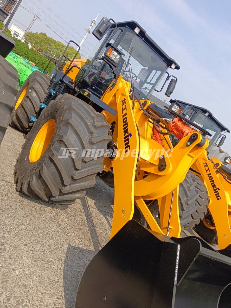 liftnet:gallery:/media/original_images/LG855GB_AGRI_2.jpg